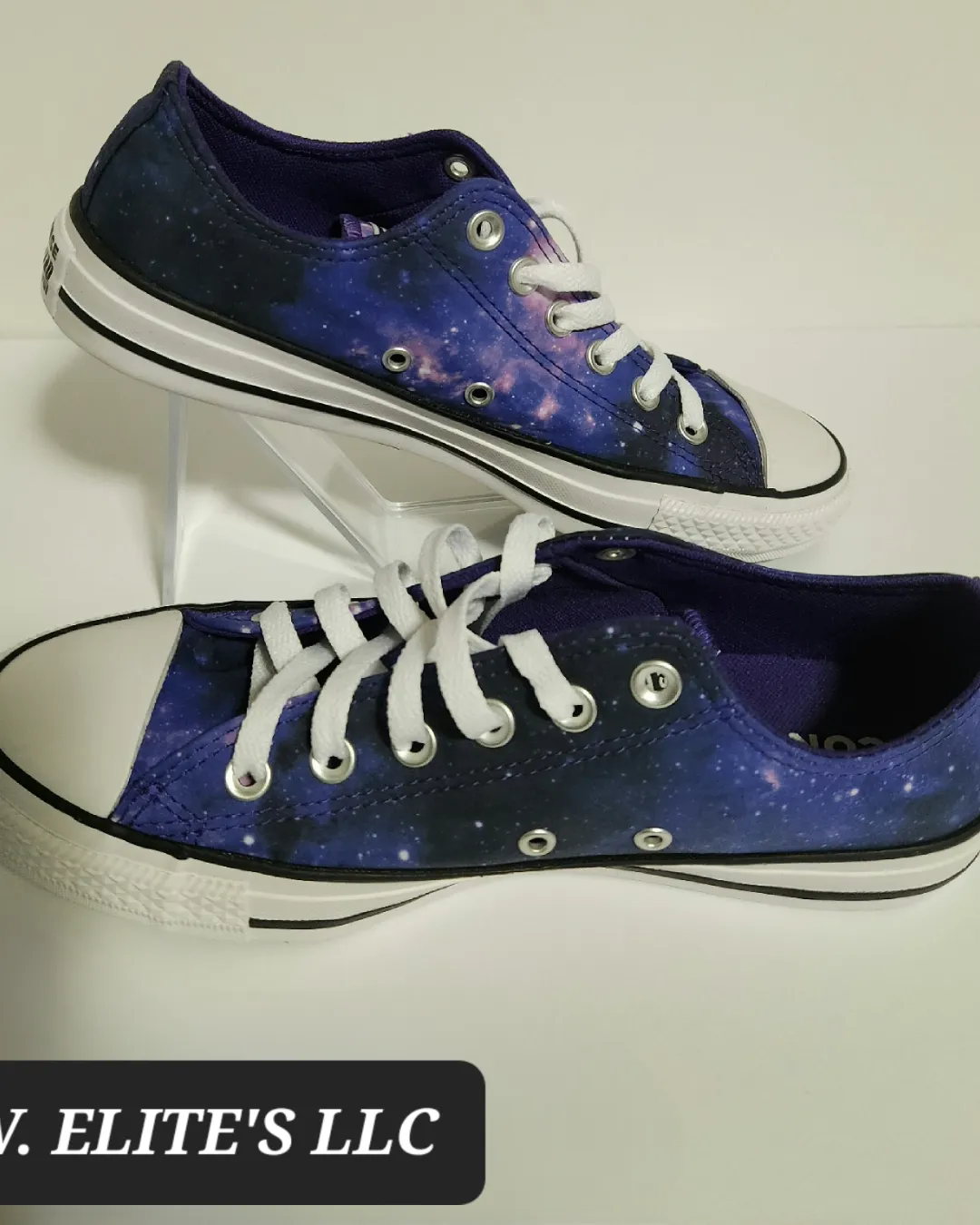 8 1/2- Women's Converse Shoes