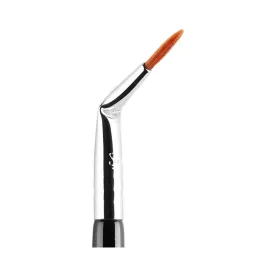 B12 - Bent Liner Brush