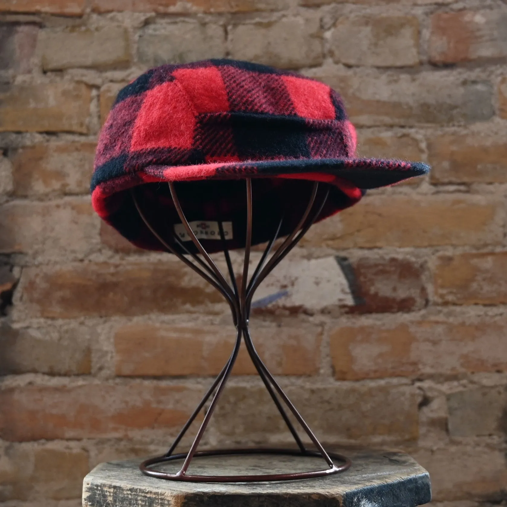 Crown Cap Wool Blend Buffalo Check Winter Ski Cap with Quilted Lining in Black and Red