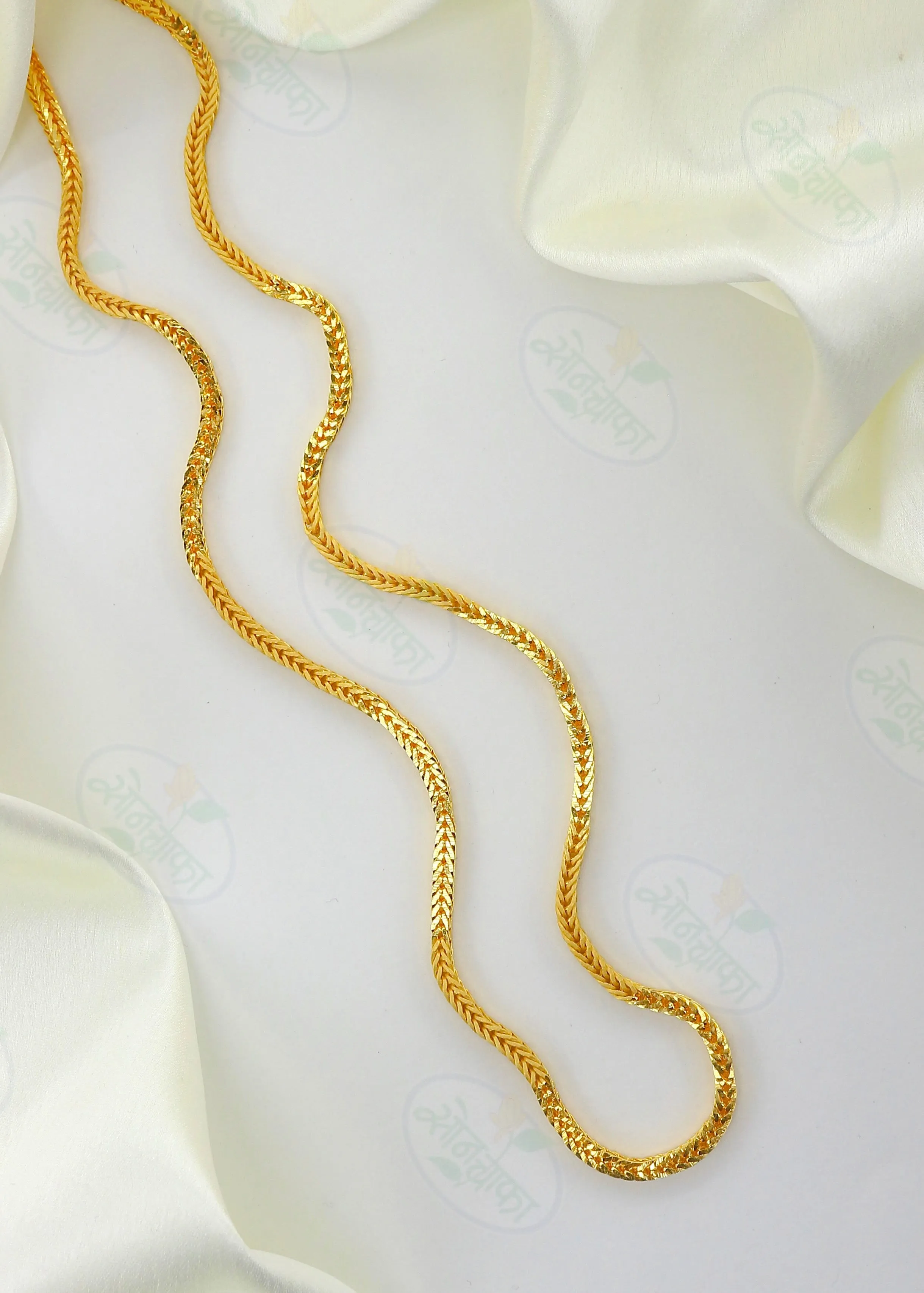 EXQUISITE GOLD PLATED CHAIN