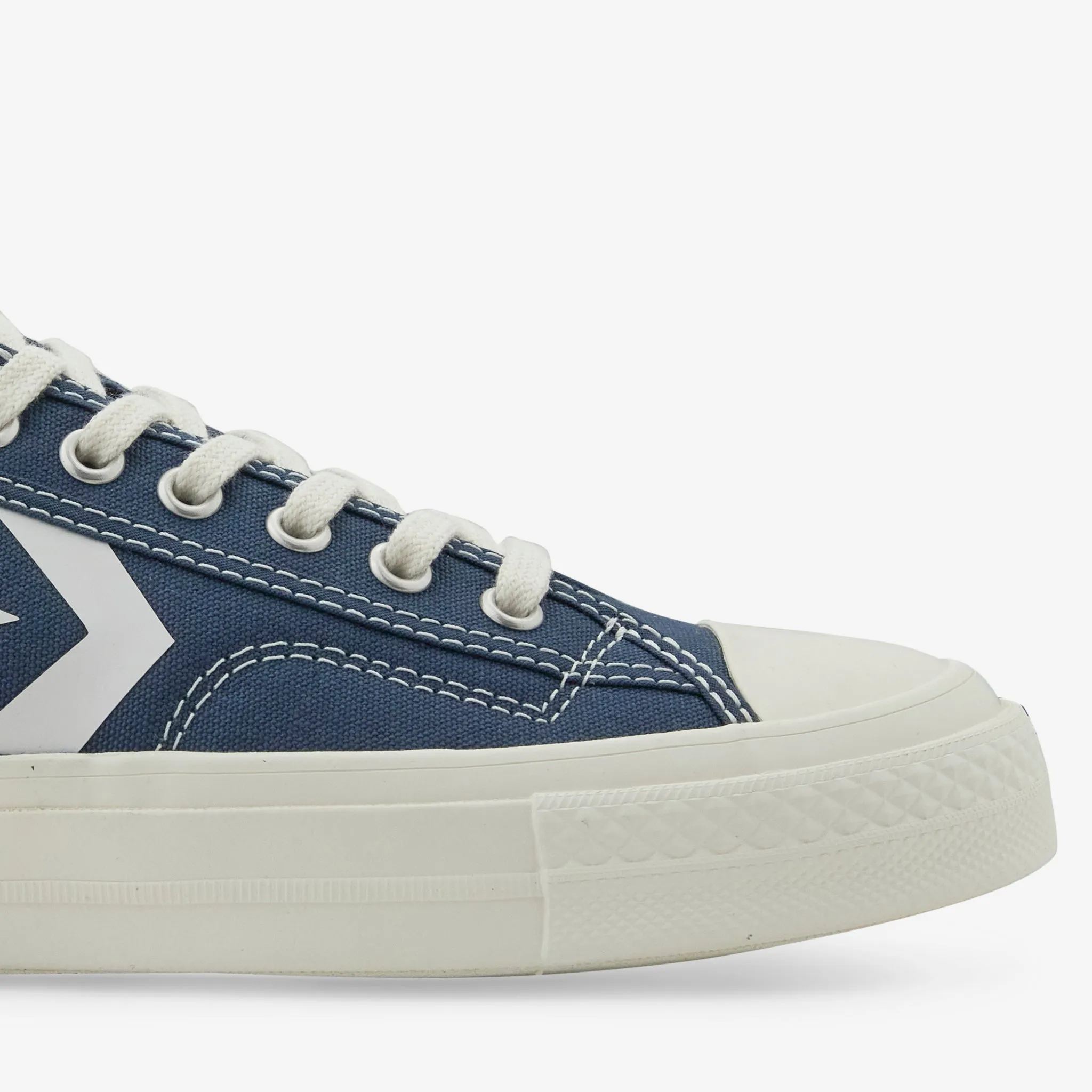 Star Player 76 Navy | Vintage White | Blue