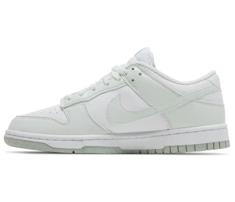 Women's Nike Dunk Low (Mint)